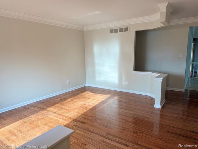 47071 Savannah Drive, Macomb, MI 48044