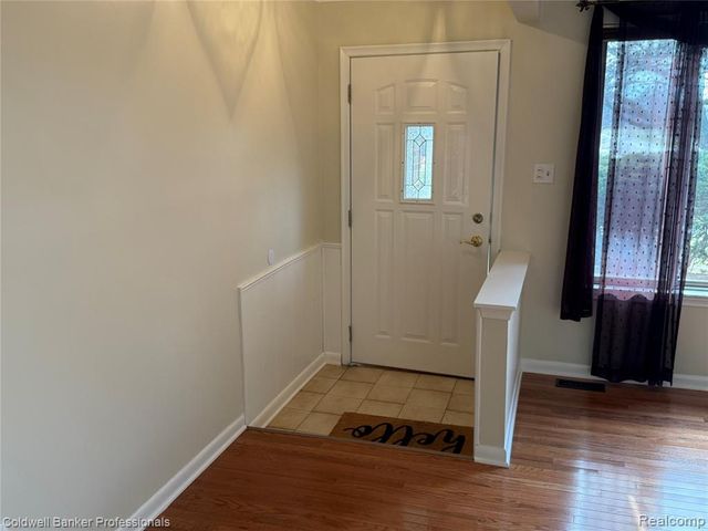 47071 Savannah Drive, Macomb, MI 48044