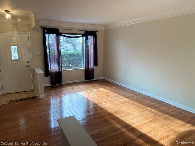 47071 Savannah Drive, Macomb, MI 48044