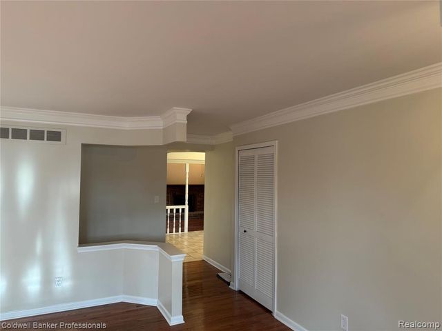 47071 Savannah Drive, Macomb, MI 48044