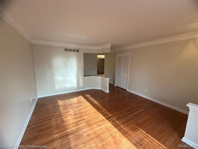 47071 Savannah Drive, Macomb, MI 48044