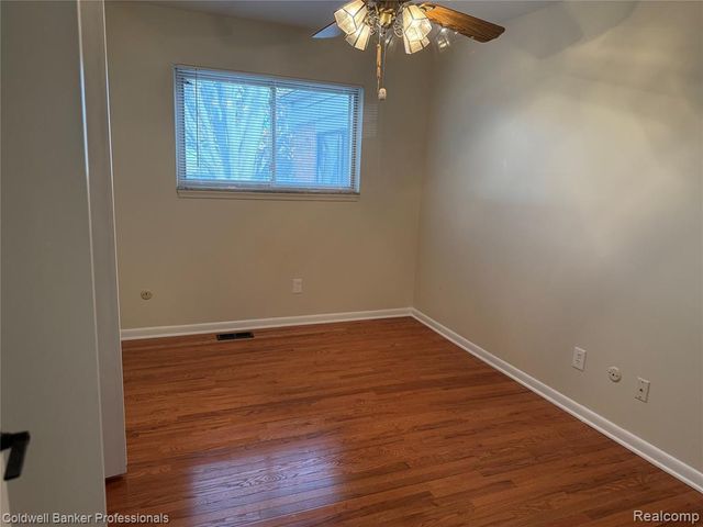 47071 Savannah Drive, Macomb, MI 48044