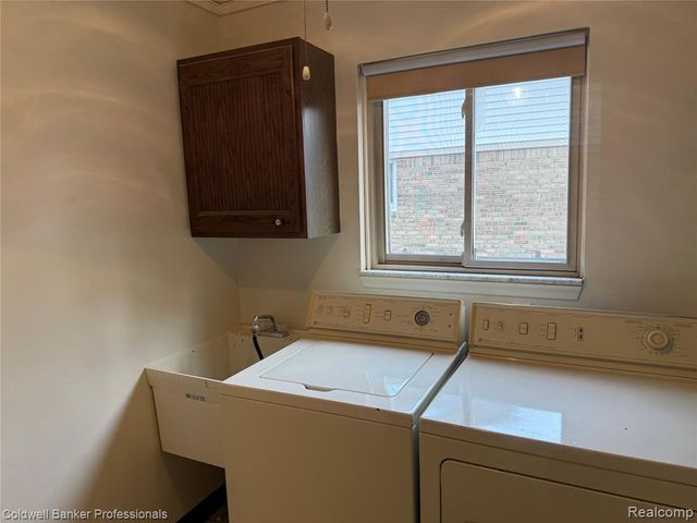 47071 Savannah Drive, Macomb, MI 48044