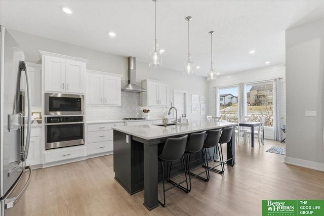 10360 S 103 Street, Papillion, NE 68046