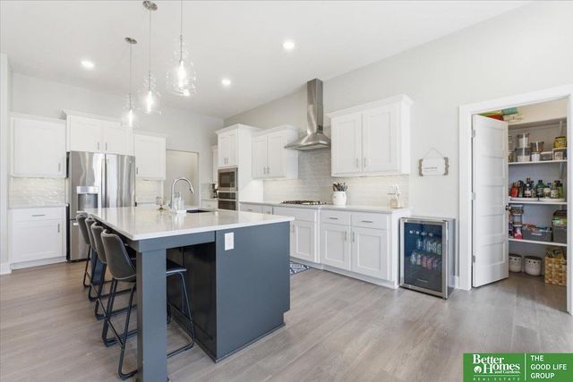 10360 S 103 Street, Papillion, NE 68046