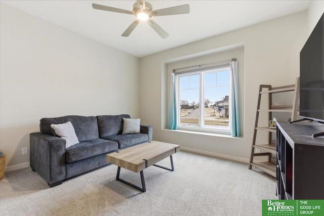 10360 S 103 Street, Papillion, NE 68046