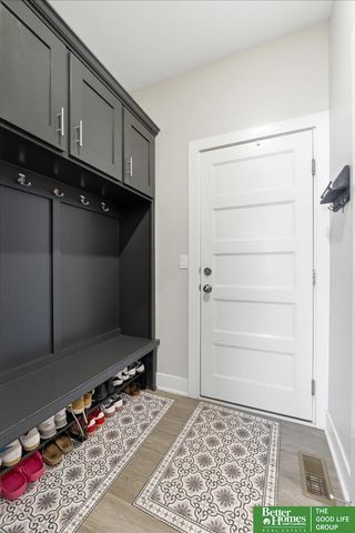 10360 S 103 Street, Papillion, NE 68046