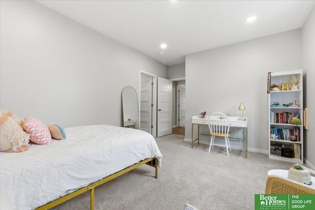 10360 S 103 Street, Papillion, NE 68046