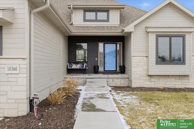 10360 S 103 Street, Papillion, NE 68046