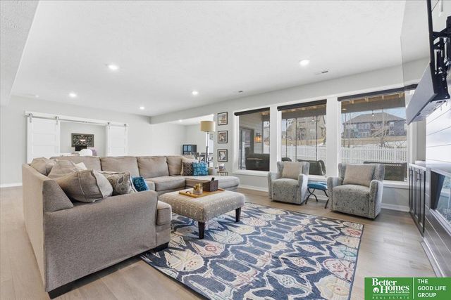 10360 S 103 Street, Papillion, NE 68046