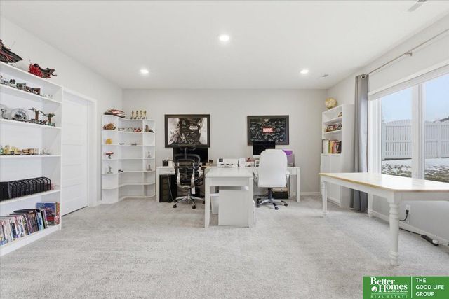 10360 S 103 Street, Papillion, NE 68046