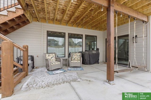 10360 S 103 Street, Papillion, NE 68046