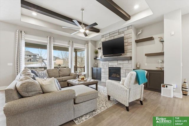 10360 S 103 Street, Papillion, NE 68046