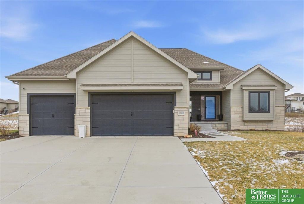 10360 S 103 Street, Papillion, NE 68046