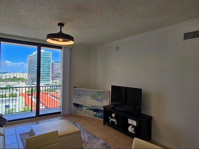 651 Okeechobee Blvd PH 1106, West Palm Beach, FL 33401