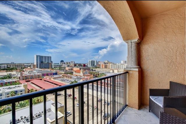 651 Okeechobee Blvd PH 1106, West Palm Beach, FL 33401