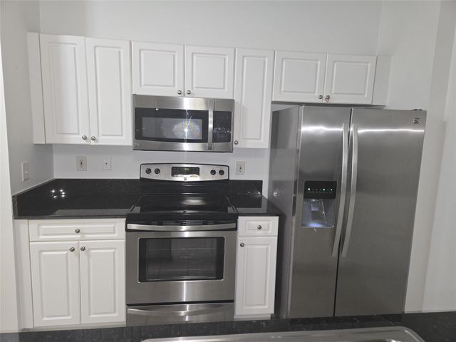 651 Okeechobee Blvd PH 1106, West Palm Beach, FL 33401