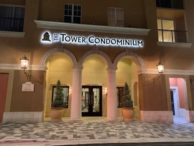 651 Okeechobee Blvd PH 1106, West Palm Beach, FL 33401