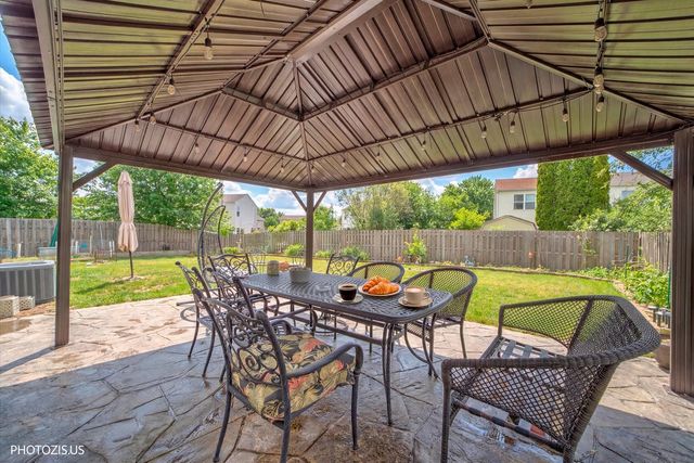 580 S Annandale Drive, Lake In The Hills, IL 60156