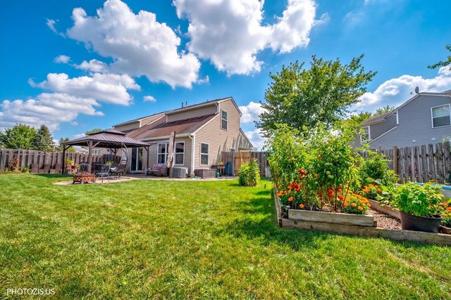 580 S Annandale Drive, Lake In The Hills, IL 60156