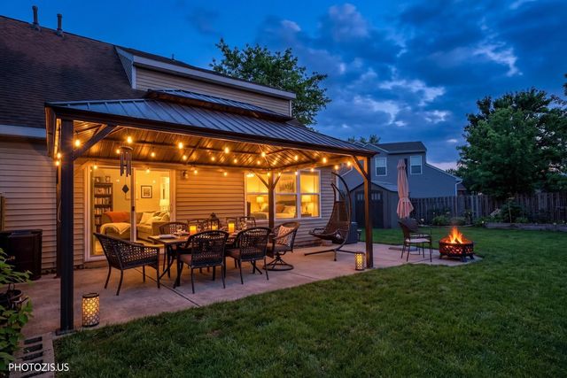 580 S Annandale Drive, Lake In The Hills, IL 60156