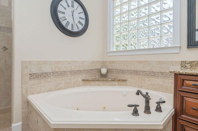 1530 Glenlake Circle, Niceville, FL 32578