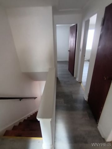 13 Bennett Village, Buffalo, NY 14214