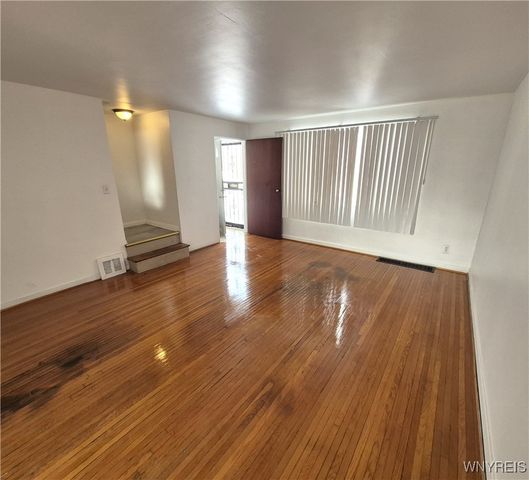 13 Bennett Village, Buffalo, NY 14214