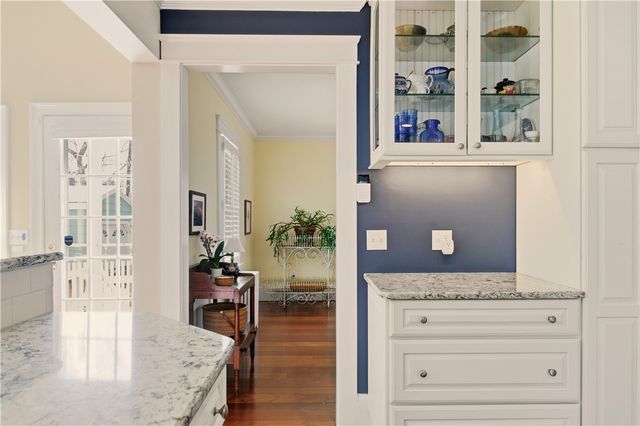 198 Gibbs Avenue, Newport, RI 02840