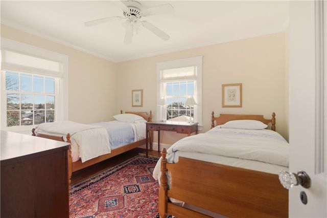 198 Gibbs Avenue, Newport, RI 02840