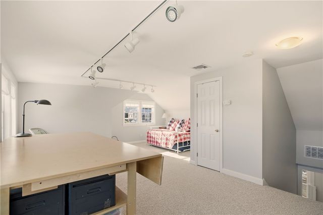 198 Gibbs Avenue, Newport, RI 02840