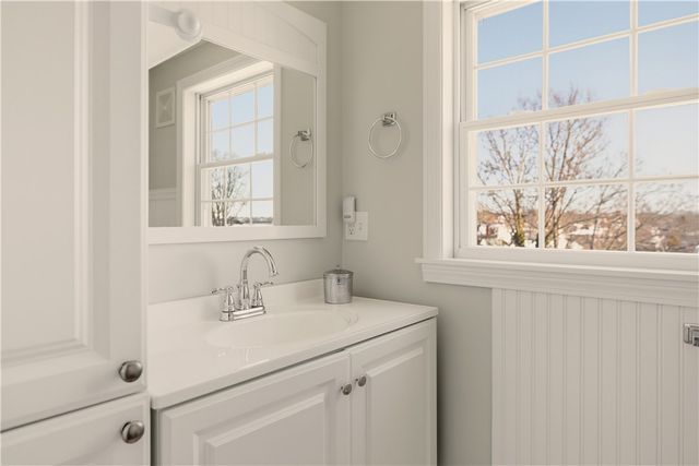 198 Gibbs Avenue, Newport, RI 02840