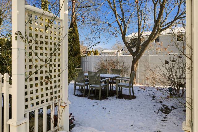 198 Gibbs Avenue, Newport, RI 02840