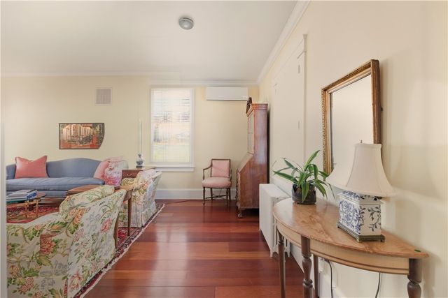 198 Gibbs Avenue, Newport, RI 02840