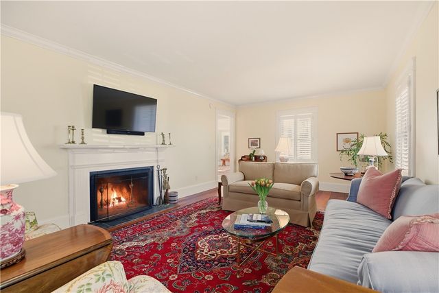 198 Gibbs Avenue, Newport, RI 02840