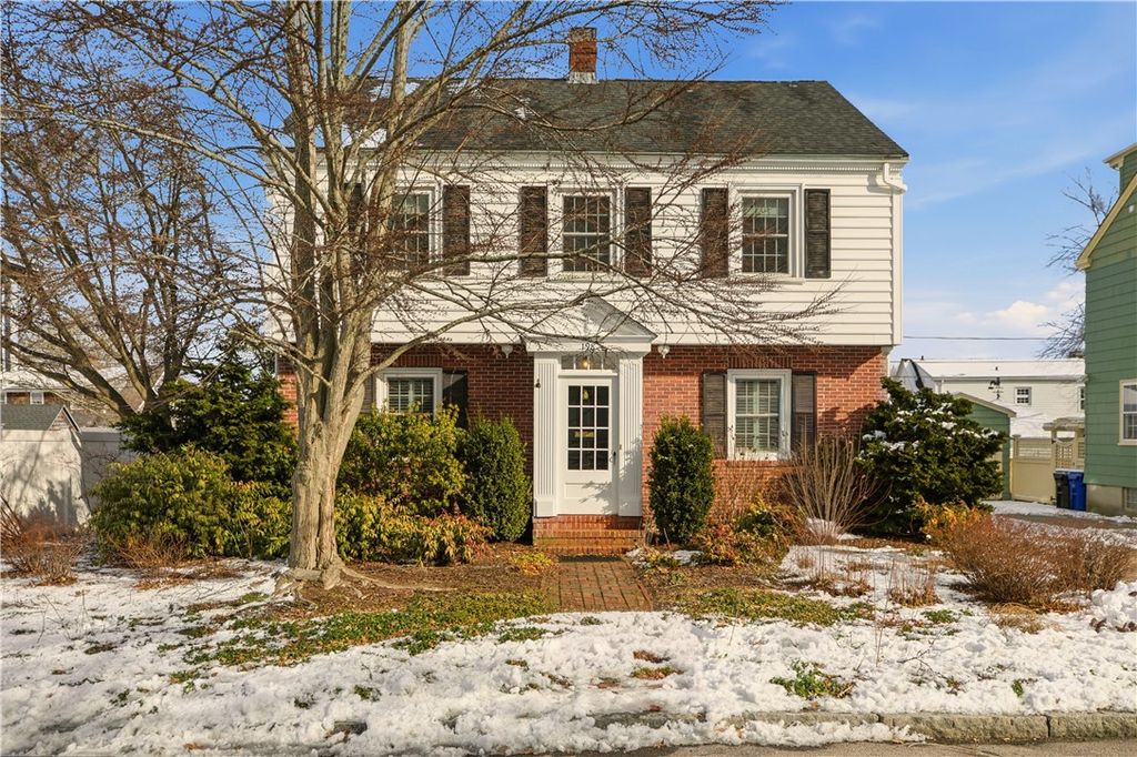 198 Gibbs Avenue, Newport, RI 02840