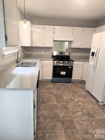 12133 Cartgate Lane, Charlotte, NC 28273