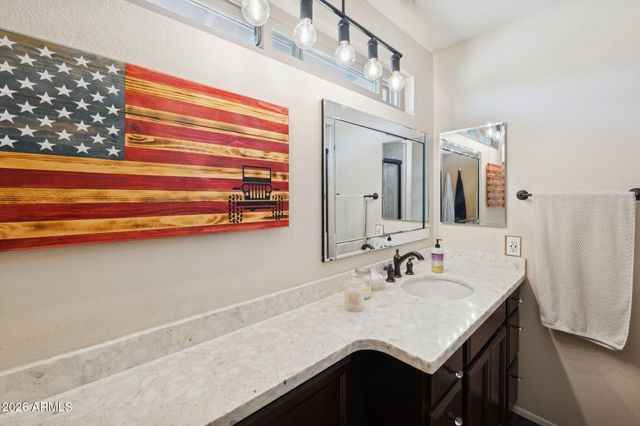 802 E MARCONI Avenue, Phoenix, AZ 85022