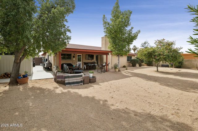 802 E MARCONI Avenue, Phoenix, AZ 85022