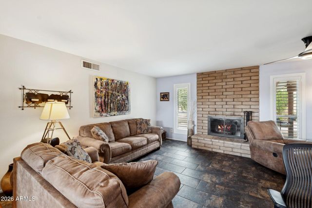 802 E MARCONI Avenue, Phoenix, AZ 85022