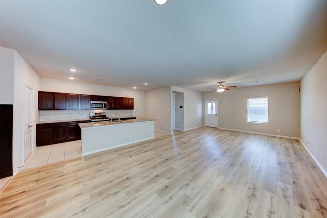 2164 Dale Street, Alvin, TX 77511