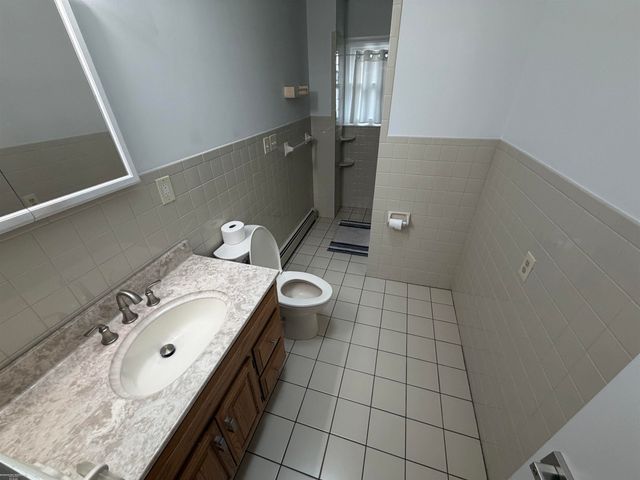 24050 Lakewood Street, Saint Clair Shores, MI 48082