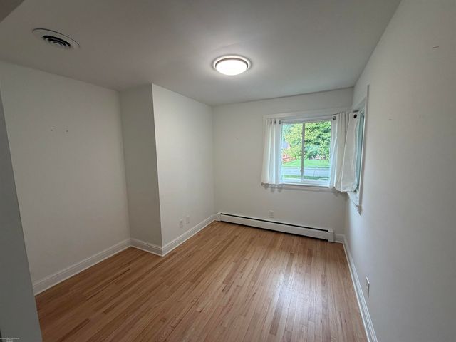 24050 Lakewood Street, Saint Clair Shores, MI 48082
