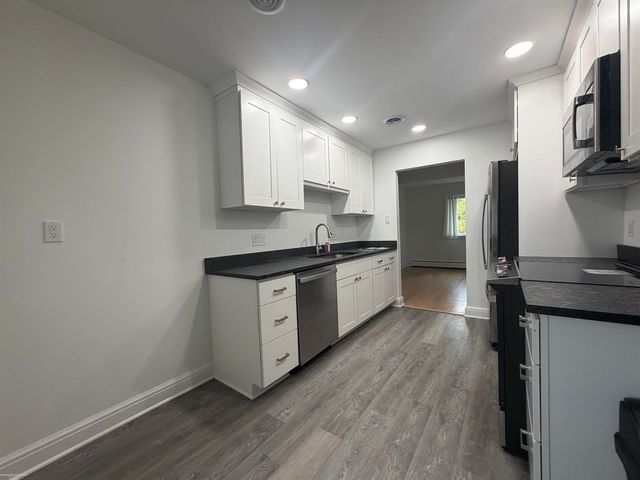 24050 Lakewood Street, Saint Clair Shores, MI 48082