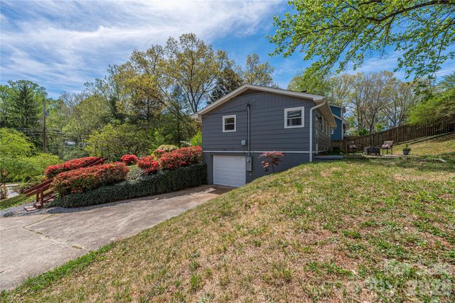 159 Sand Hill Road, Asheville, NC 28806