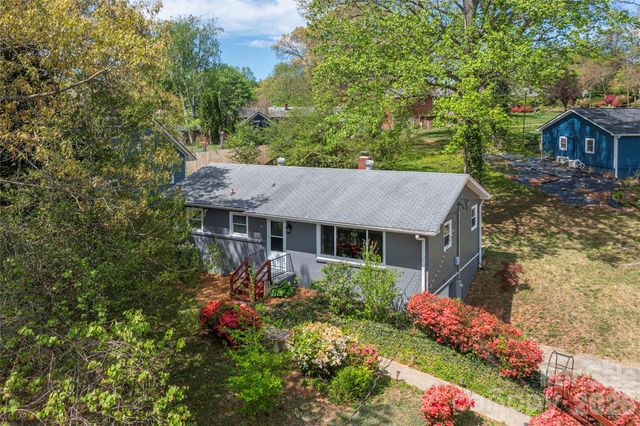 159 Sand Hill Road, Asheville, NC 28806