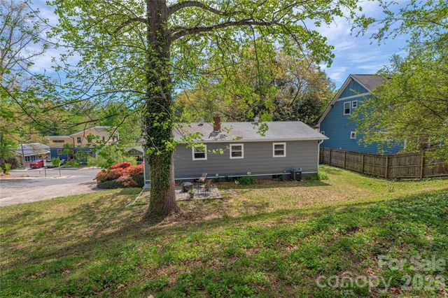 159 Sand Hill Road, Asheville, NC 28806