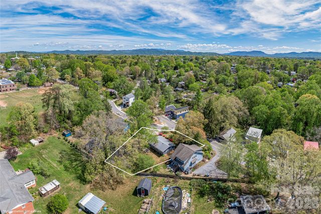 159 Sand Hill Road, Asheville, NC 28806