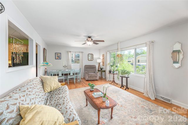 159 Sand Hill Road, Asheville, NC 28806