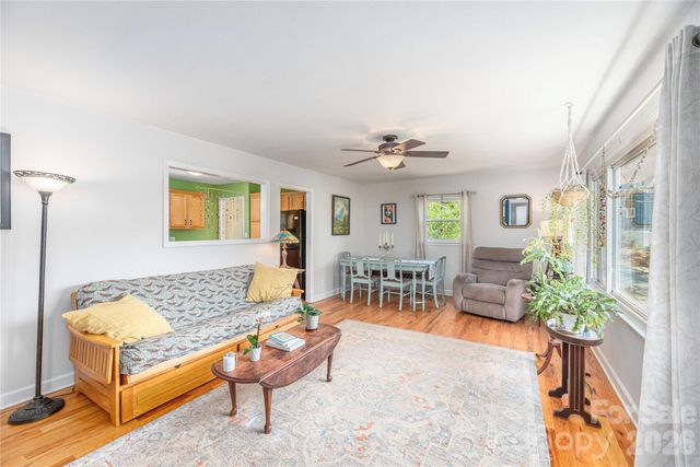 159 Sand Hill Road, Asheville, NC 28806